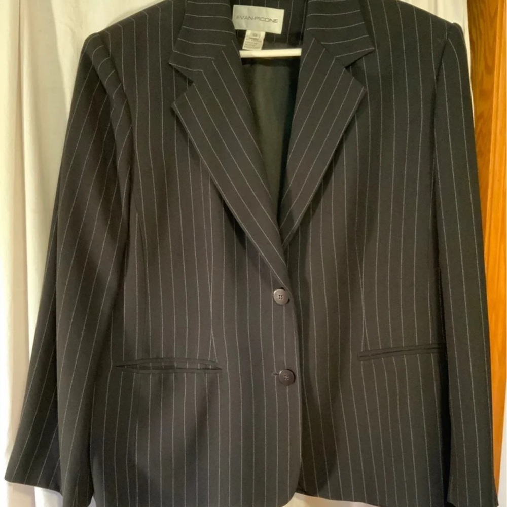 Evan Picone Women's Black Pinstripe Blazer